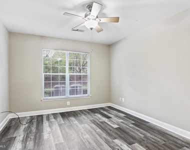 5910 Great Star Drive - Photo Thumbnail 4