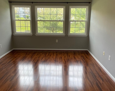8371 Montgomery Run Road Se - Photo Thumbnail 11