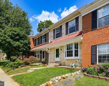 8769 Hayshed Lane - Photo Thumbnail 31