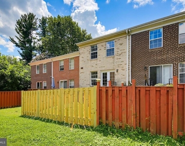 8769 Hayshed Lane - Photo Thumbnail 32