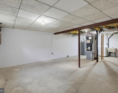 8769 Hayshed Lane - Photo Thumbnail 22