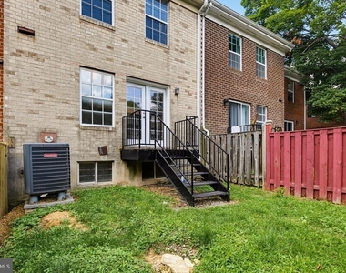 8769 Hayshed Lane - Photo Thumbnail 28