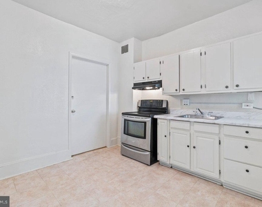 502 South Main Street - Photo Thumbnail 8