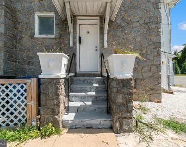 502 South Main Street - Photo Thumbnail 2
