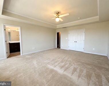 5845 Bella Marie Way - Photo Thumbnail 37