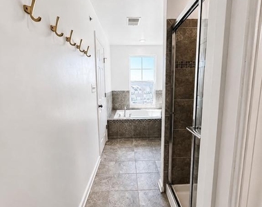 5845 Bella Marie Way - Photo Thumbnail 42