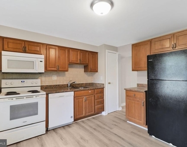 8507 Castlemill Circle - Photo Thumbnail 11