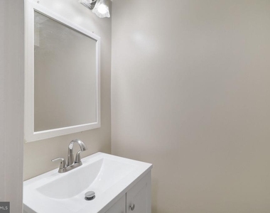 8507 Castlemill Circle - Photo Thumbnail 23