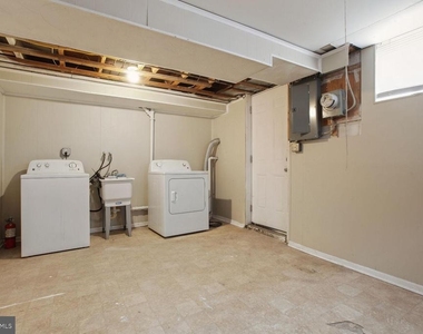 7443 Holabird Avenue - Photo Thumbnail 11