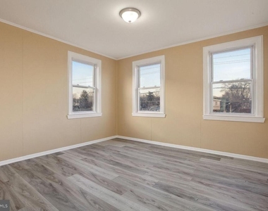 7443 Holabird Avenue - Photo Thumbnail 8