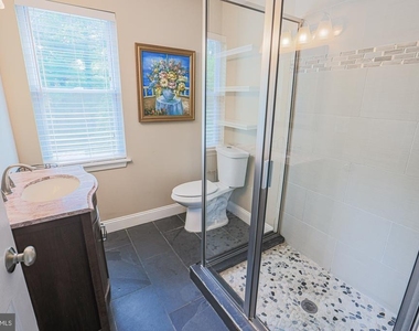 215 Clarendon Avenue - Photo Thumbnail 43