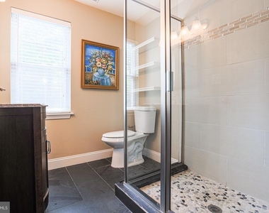 215 Clarendon Avenue - Photo Thumbnail 44