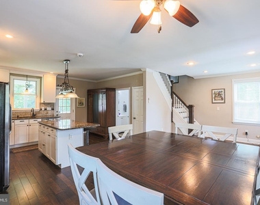 215 Clarendon Avenue - Photo Thumbnail 20