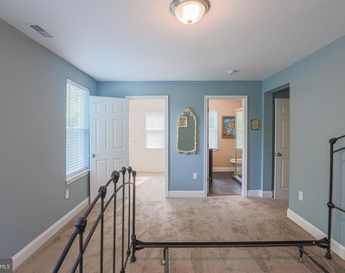 215 Clarendon Avenue - Photo Thumbnail 40