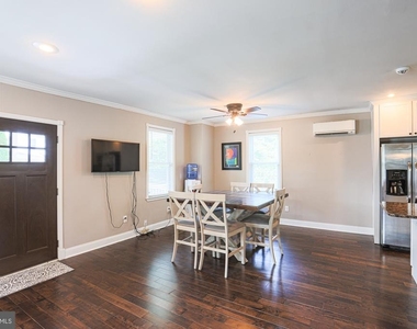 215 Clarendon Avenue - Photo Thumbnail 16