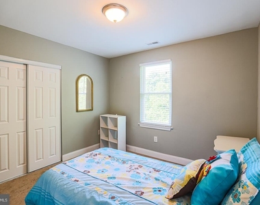 215 Clarendon Avenue - Photo Thumbnail 37