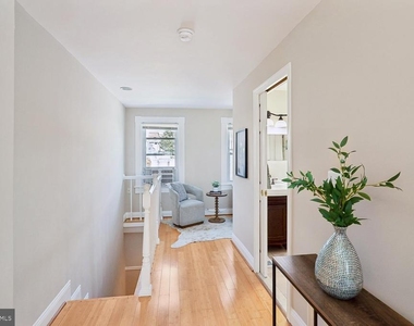 2106 Fleet Street - Photo Thumbnail 37