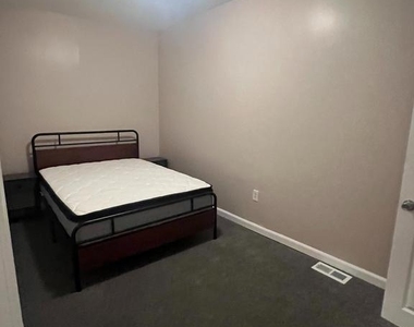 3704 W Belvedere Avenue - Photo Thumbnail 7