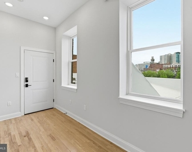 337 S Fremont Avenue - Photo Thumbnail 6