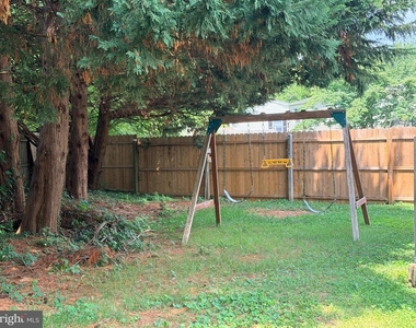 1458 Ashwood Court - Photo Thumbnail 19