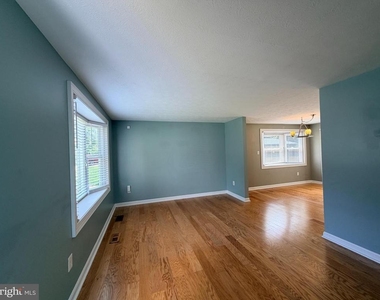 1458 Ashwood Court - Photo Thumbnail 1