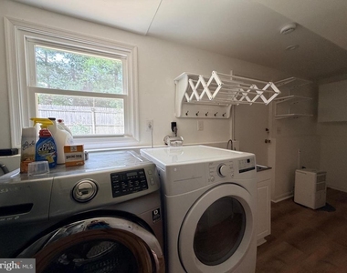 1458 Ashwood Court - Photo Thumbnail 14