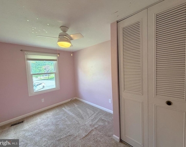 1458 Ashwood Court - Photo Thumbnail 7