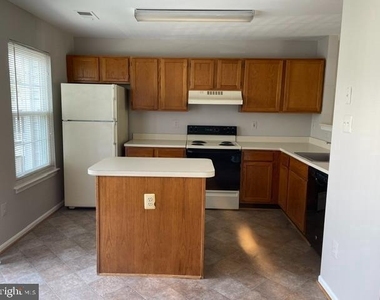1578 Fallowfield Court - Photo Thumbnail 2