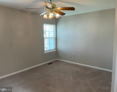 1578 Fallowfield Court - Photo Thumbnail 7