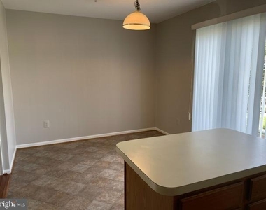 1578 Fallowfield Court - Photo Thumbnail 3
