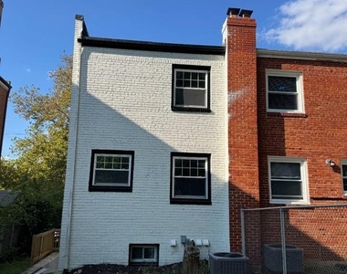 407 Xenia Street Se - Photo Thumbnail 6