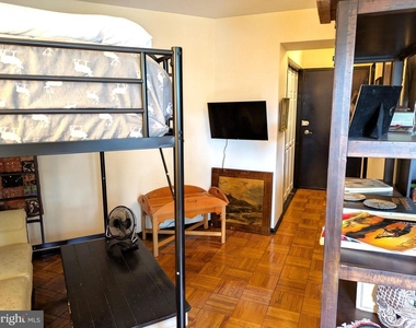 1801 Clydesdale Place Nw - Photo Thumbnail 4