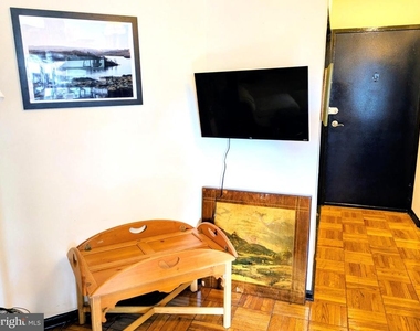 1801 Clydesdale Place Nw - Photo Thumbnail 1