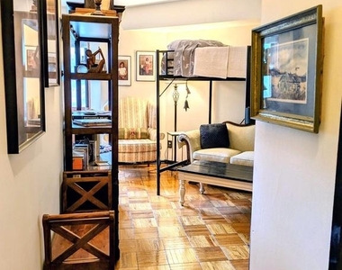 1801 Clydesdale Place Nw - Photo Thumbnail 8