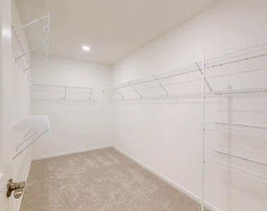 826 Kuss Drive - Photo Thumbnail 10