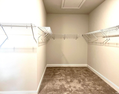 2009 Mavin Place - Photo Thumbnail 12