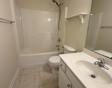 112 Cabin Bar Drive - Photo Thumbnail 10