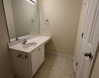 112 Cabin Bar Drive - Photo Thumbnail 17