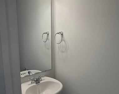 260 Ravenscraig Park Place - Photo Thumbnail 28
