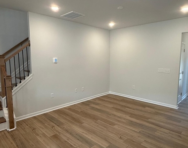 260 Ravenscraig Park Place - Photo Thumbnail 26
