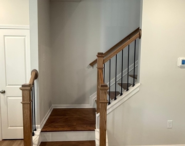260 Ravenscraig Park Place - Photo Thumbnail 27