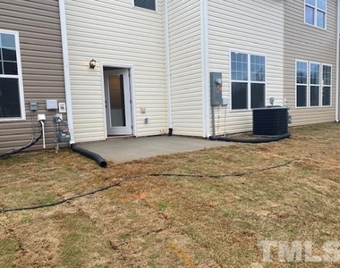 904 Hillman Lane - Photo Thumbnail 22