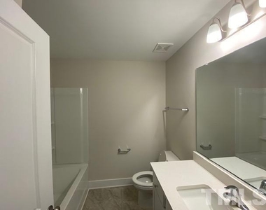 904 Hillman Lane - Photo Thumbnail 10
