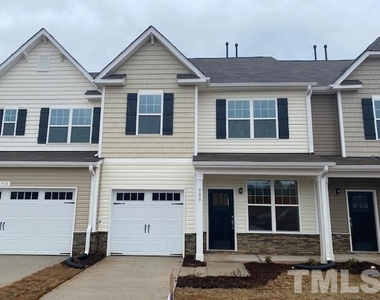 904 Hillman Lane - Photo Thumbnail 1