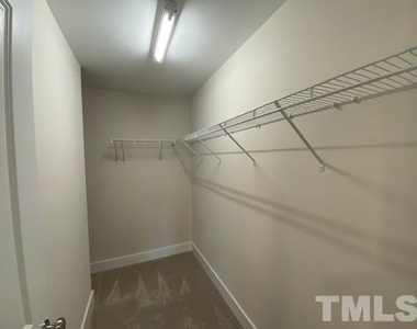 904 Hillman Lane - Photo Thumbnail 16