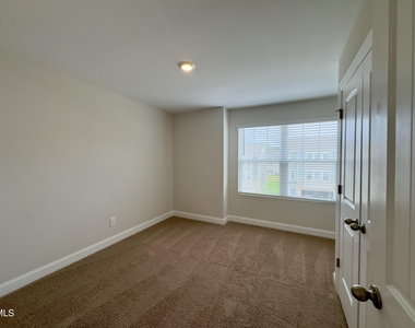 6910 Point Bar Place - Photo Thumbnail 17