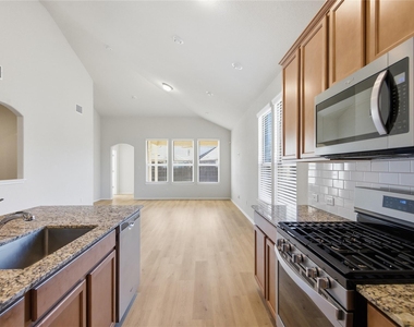 106 Barley Fork Ln - Photo Thumbnail 6