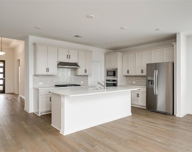 4509 Lucabella Ln - Photo Thumbnail 12