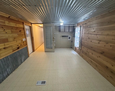 301 Whitetail Ln - Photo Thumbnail 18