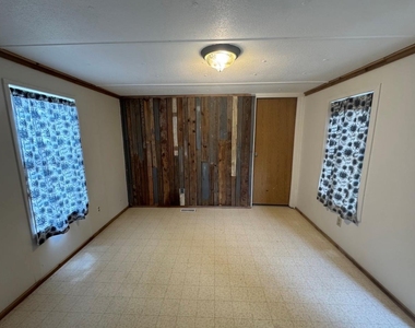 301 Whitetail Ln - Photo Thumbnail 7